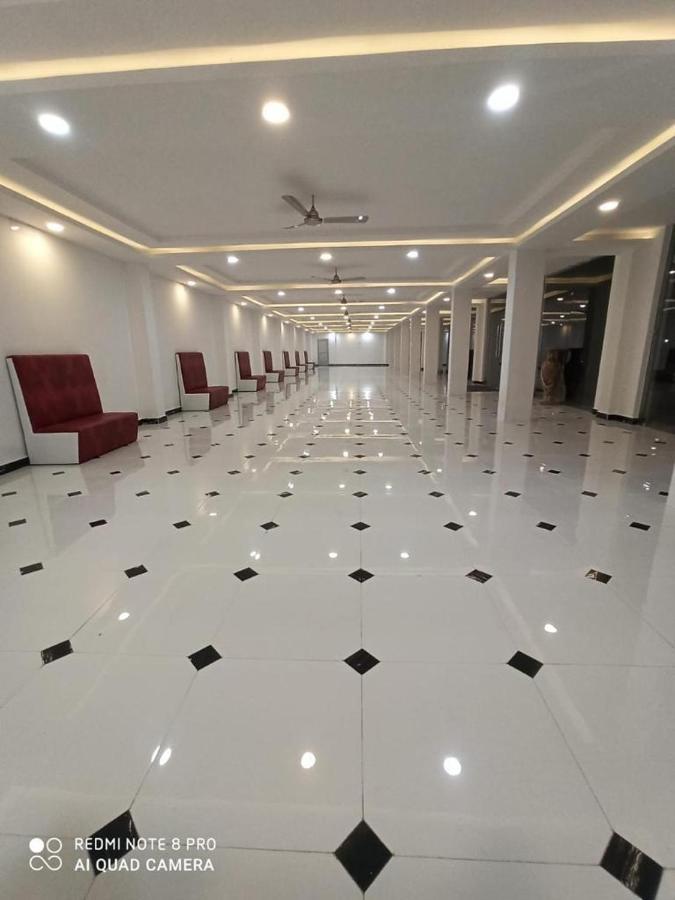 Gods County. Resort & Banquets Tarapith Eksteriør bilde