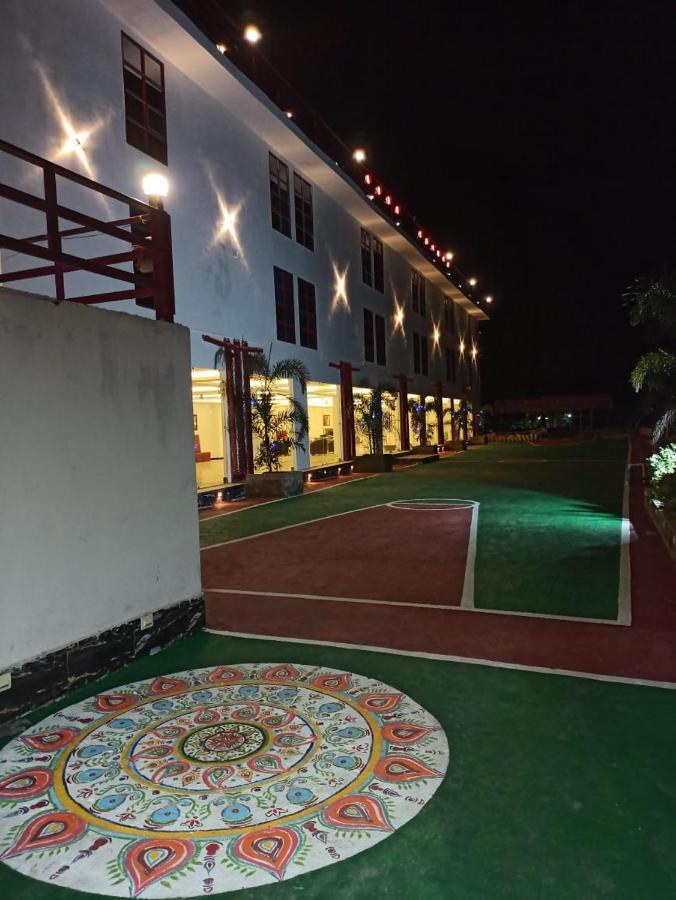 Gods County. Resort & Banquets Tarapith Eksteriør bilde
