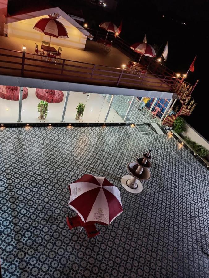 Gods County. Resort & Banquets Tarapith Eksteriør bilde