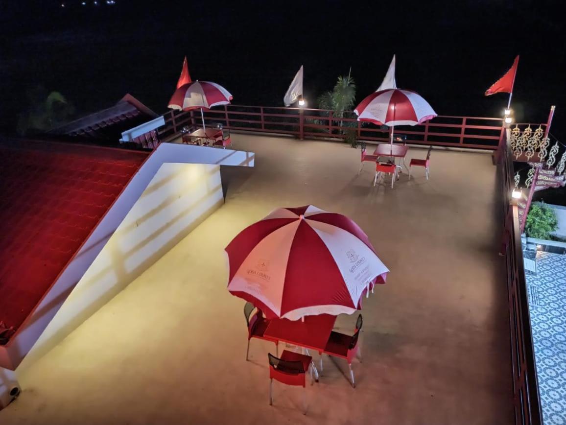 Gods County. Resort & Banquets Tarapith Eksteriør bilde