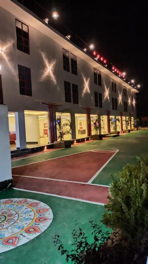 Gods County. Resort & Banquets Tarapith Eksteriør bilde